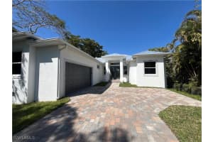 3259 Karen Dr, Naples