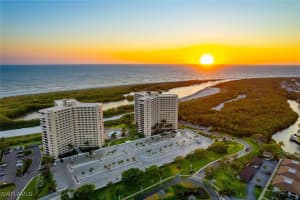 440 Seaview Ct 902, Marco Island