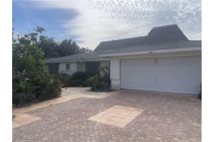 545 Boulder Dr, Sanibel