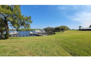 1064 Villa Drive, Labelle, FL 33935 Sold 05/16/25