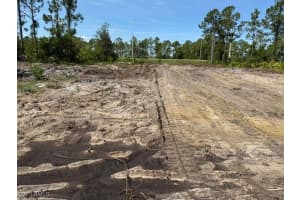 924 Meadow Road, Lehigh Acres, FL 33973 Sold 01/29/26