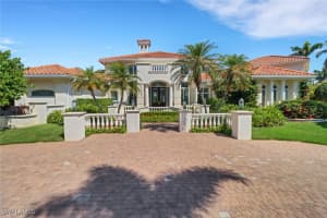 355 Sedgwick Ct, Naples