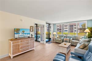 979 Gulf Drive, Sanibel, FL 33957 - MLS#225025070