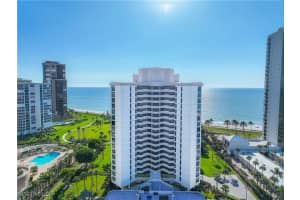 4551 Gulf Shore Blvd N 1400, Naples