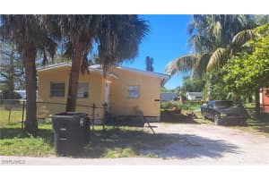 1043 Lee Street, Moore Haven, FL 33471 Sold 08/11/25