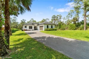 483 1st Street, Naples, FL 34120 Sold 06/20/25