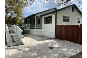 3807 20th Street, Lehigh Acres, FL 33976 Sold 05/14/25