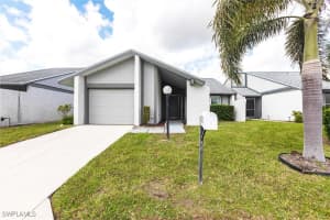 9729 Maplecrest Cir, Lehigh Acres