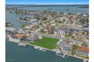 450 Barfield Drive, Marco Island, FL 34145 - MLS#225025624