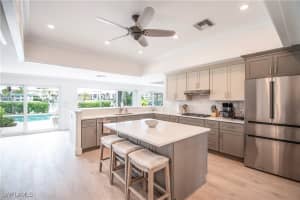 222 BAY Point, Naples, FL 34103-4018 - MLS#225025629