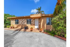 1227 Trail Terrace Drive, Naples, FL 34103 Sold 05/23/25