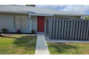 1165 Palm Ave N 2d, North Fort Myers