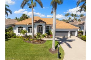 11290 Compass Point Dr, Fort Myers