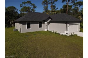 6008 Moss Circle, Labelle, FL 33935 Sold 05/19/25