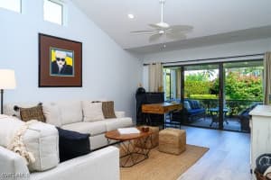 566 Beachwalk Circle, Naples, FL 34108 - MLS#225025976