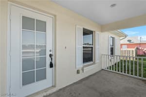 366 Parkdale Boulevard, Lehigh Acres, FL 33974 Sold 04/10/25