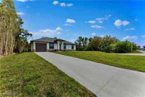4205 Loraine Avenue, Lehigh Acres, FL 33976 Sold 05/01/25