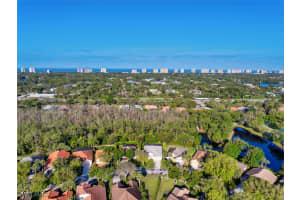 6671 Mangrove Way, Naples