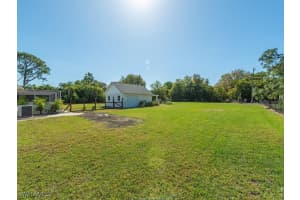 9520 Coralee Avenue, Estero, FL 33928 Sold 04/17/25