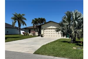 911 10th Street, Cape Coral, FL 33909 Sold 05/14/25