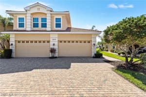 5979 Trophy Dr 1604, Naples