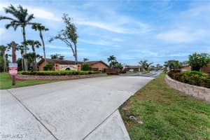 6312 Royal Woods Dr, Fort Myers