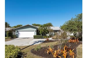 1036 Lake Shore Court, Naples, FL 34103 - MLS#225026574