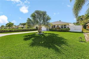 116 1st St, Bonita Springs