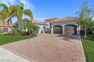 2906 Cinnamon Bay Cir, Naples