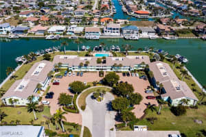 860 Panama Court, Marco Island, FL 34145 Sold 04/23/25