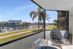 561 Seaview Court, Marco Island, FL 34145 Sold 04/28/25