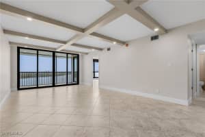 4253 Bay Beach Ln B5, Fort Myers Beach