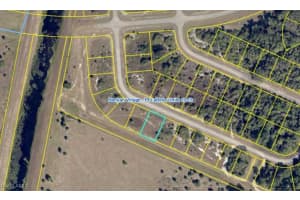 477 W ALMERIA Drive, Labelle, FL 33935 - MLS#225027179