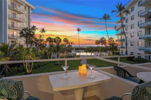 220 Seaview Ct 216, Marco Island