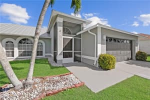605 29th Terrace, Cape Coral, FL 33914 - MLS#225027327