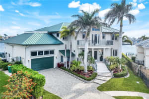 940 Tulip Ct, Marco Island