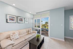 220 Seaview Court, Marco Island, FL 34145 - MLS#225027331
