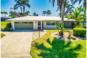 450 Bayshore Drive, Cape Coral, FL 33904 Sold 05/20/25