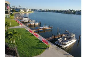 3200 Gulf Shore Blvd N 318, Naples