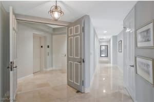 285 Grande Way, Naples, FL 34110 - MLS#225027618