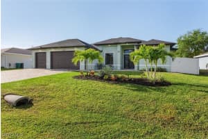 1802 2nd Terrace, Cape Coral, FL 33991 - MLS#225027826