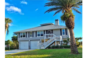 7725 Grande Pine Rd, Bokeelia
