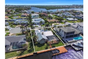813 Cape View Drive, Fort Myers, FL 33919 - MLS#225028004