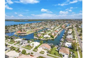 1709 Wavecrest Ct, Marco Island