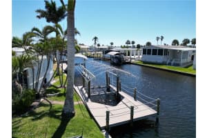 17650 Peppard Drive, Fort Myers Beach, FL 33931 Sold 05/05/25