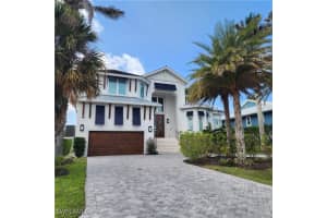336 Lagoon Ave, Naples