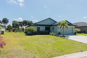 163 Shadow Lakes Dr, Lehigh Acres