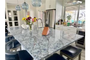 7875 Buccaneer Dr, Fort Myers Beach