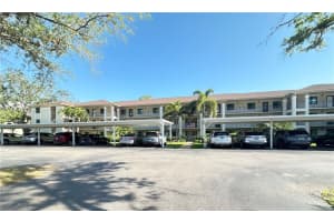 5784 Deauville Cir B302, Naples