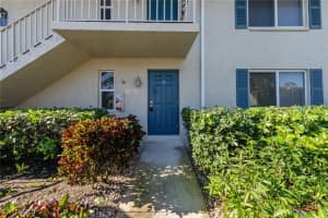 247 Winners Circle, Naples, FL 34112 Sold 05/12/25